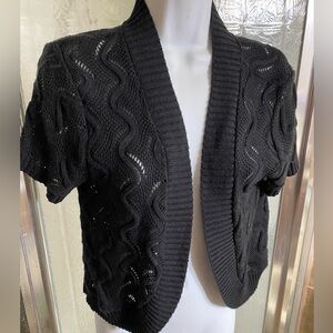 Notation Shirt Sleeve Shrug M